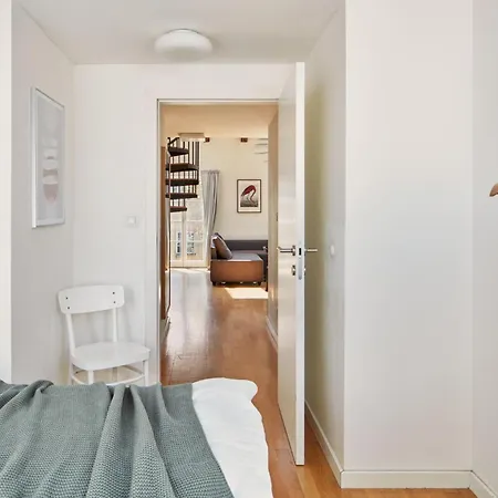 Days - Maisonette With Ac And 2 Bathrooms In New Town Prague